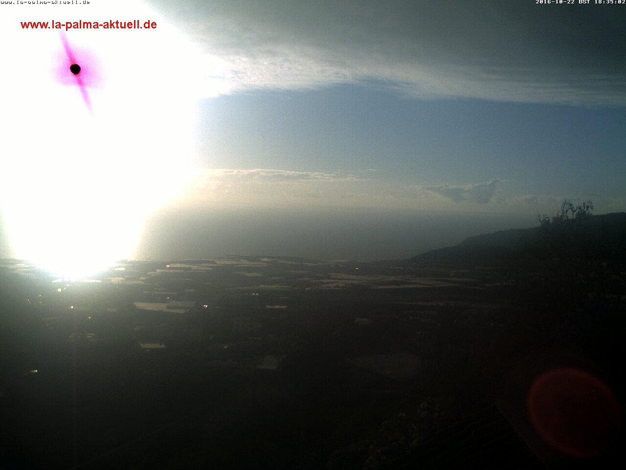 Webcam in El Paso over het Aridane dal op La Palma.